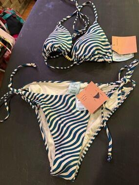 Shade & Shore Navy and White Wave String Bikini Set size medium